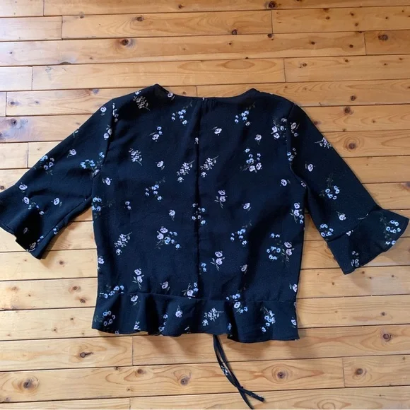 Floral Ruched Blouse - Picture 5 of 5